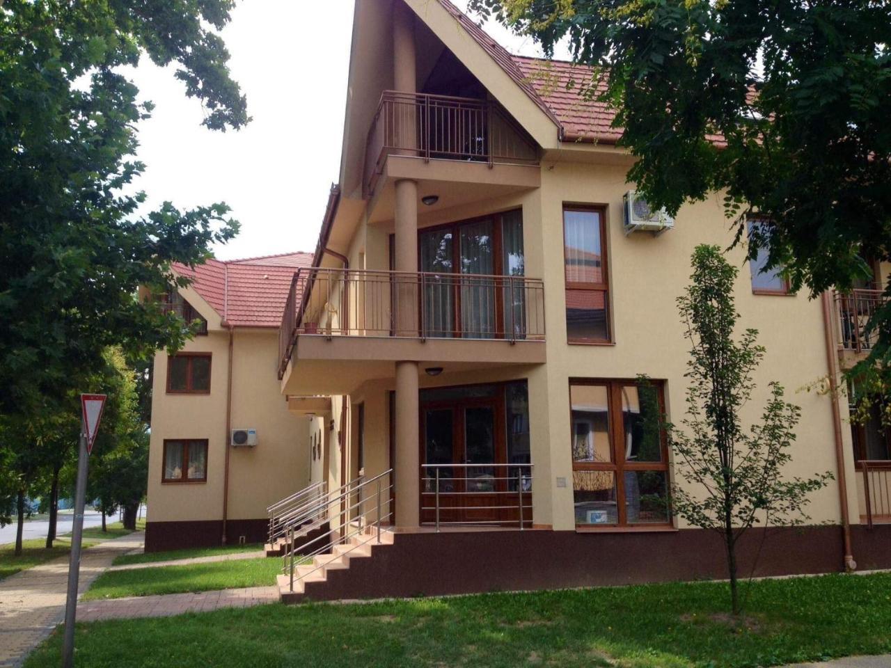 My Home Apartman Hajdúszoboszló Εξωτερικό φωτογραφία